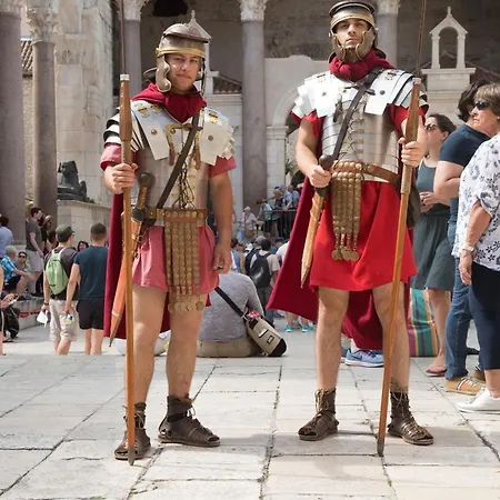 Διαμέρισμα Xxl *